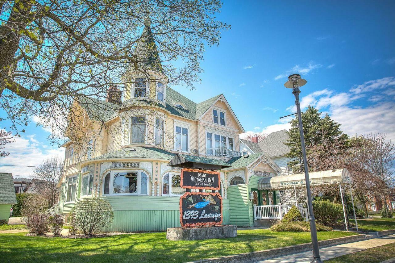 M&M Victorian Bed And Breakfast Marinette Eksteriør bilde